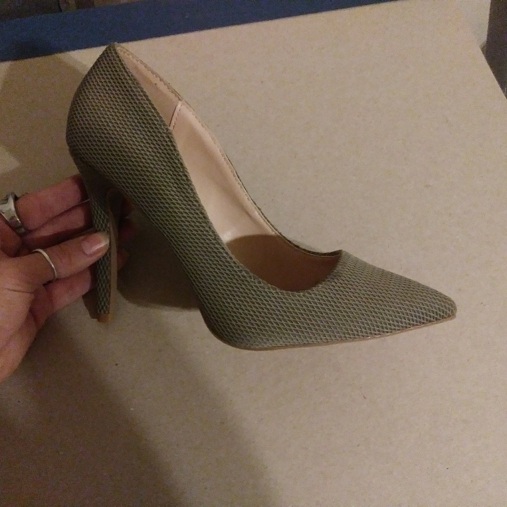 Charlotte Russel pointy toed heels
